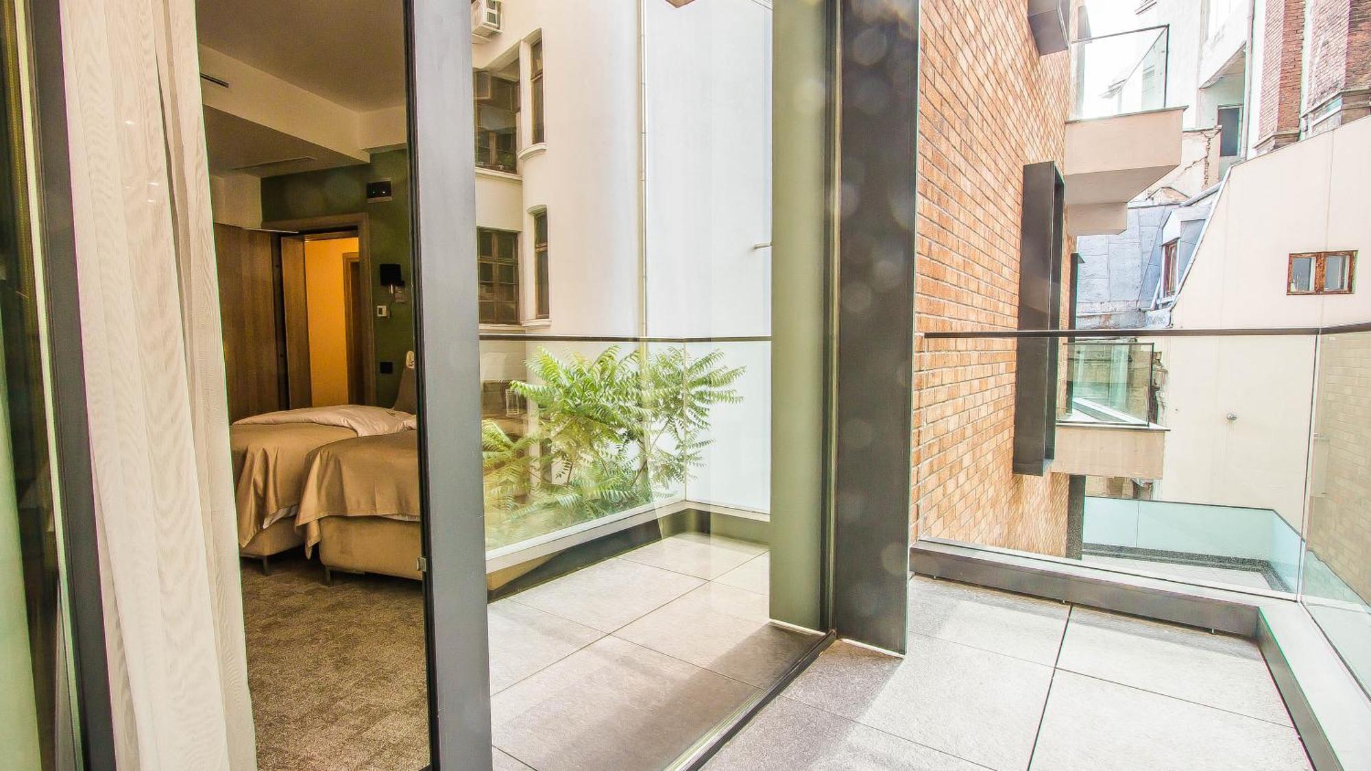 Central Carol Aparthotel 2 Букурещ Екстериор снимка