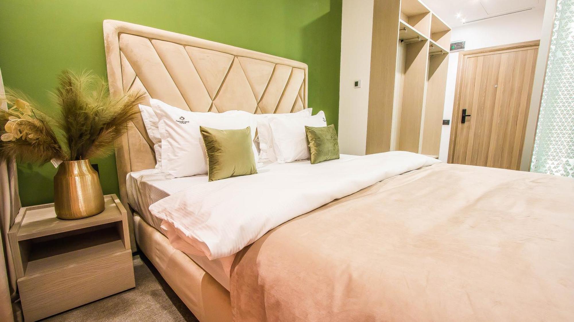 Central Carol Aparthotel 2 Букурещ Екстериор снимка