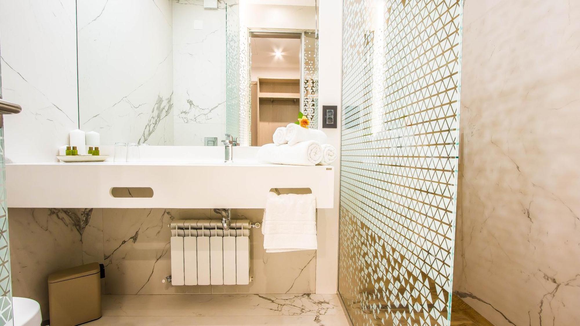 Central Carol Aparthotel 2 Букурещ Екстериор снимка